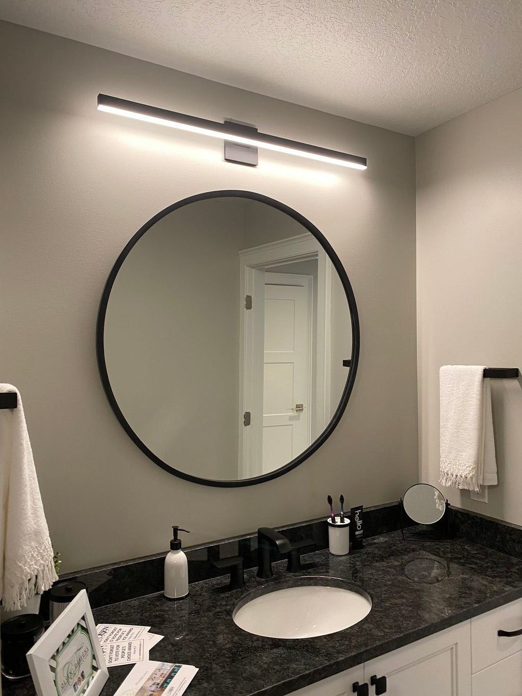 MIROIR ROND CADRE METAL